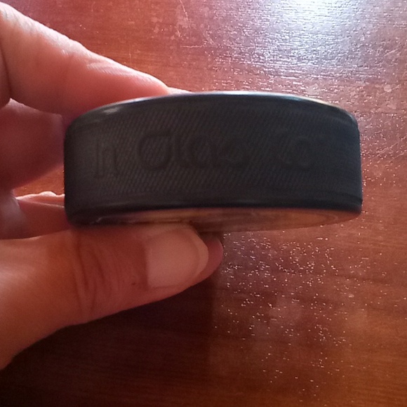 Peoria Rivermen hockey puck - Picture 3 of 4